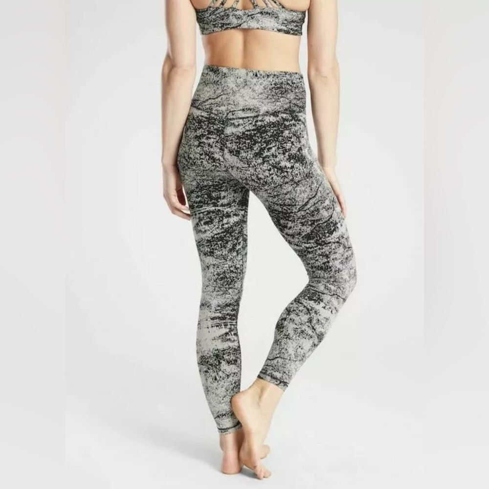 Athleta Elation Glades 7/8 Tight Flagstone Marbled Black High Waist - Picture 3 of 9
